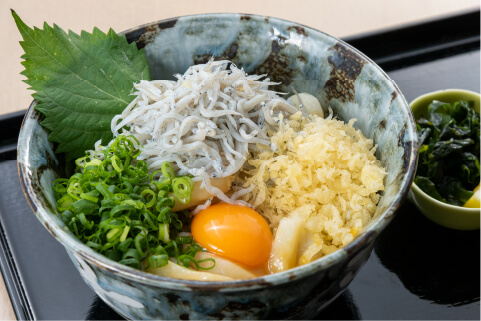 鳥羽産しらす釜玉伊勢うどん